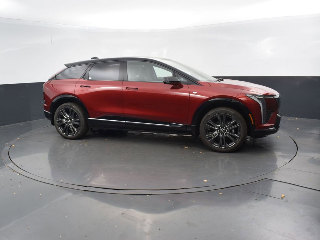 New 2026 Cadillac Optiq Sport 2 w/ LPO, Floor Liner Package image 7