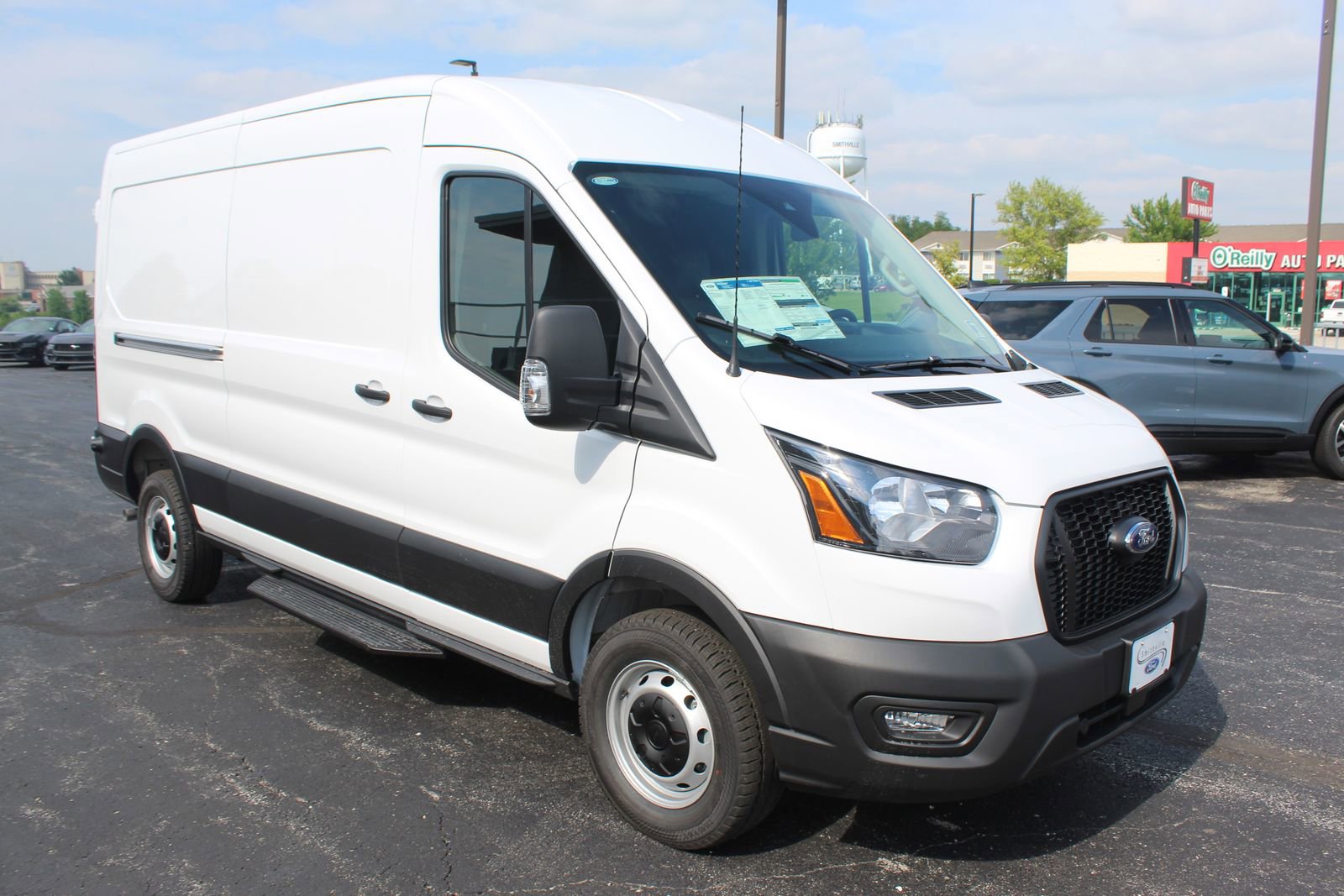 New 2025 Ford Transit 250 148 Medium Roof w/ Load Area Protection Package image 4