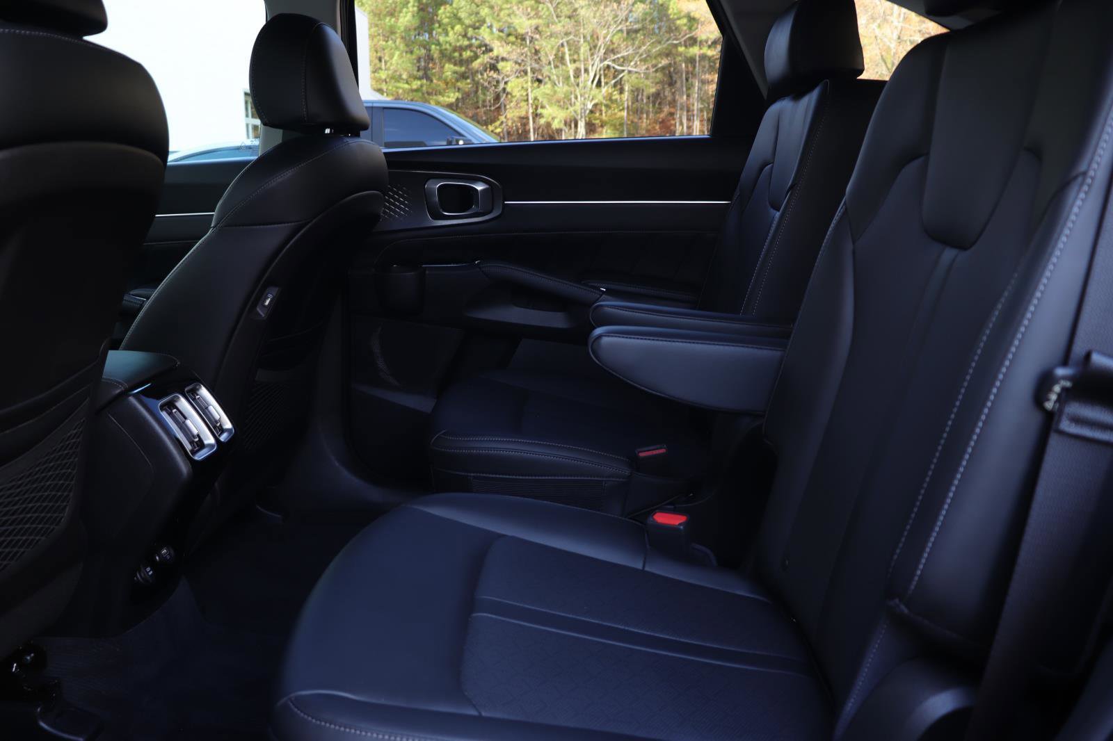 Used 2021 Kia Sorento SX image 12