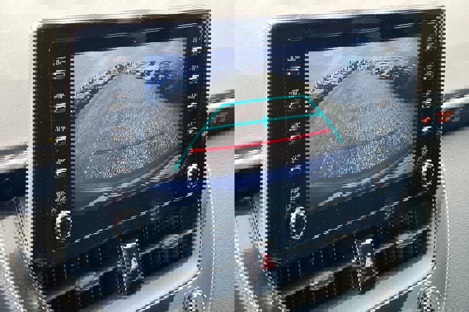 Used 2020 Toyota Corolla LE image 20