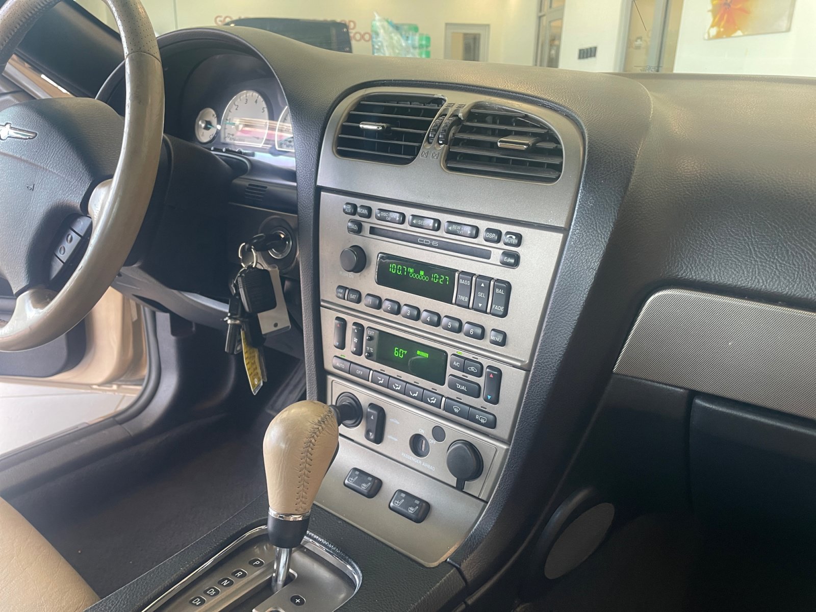 Used 2005 Ford Thunderbird RWD image 23