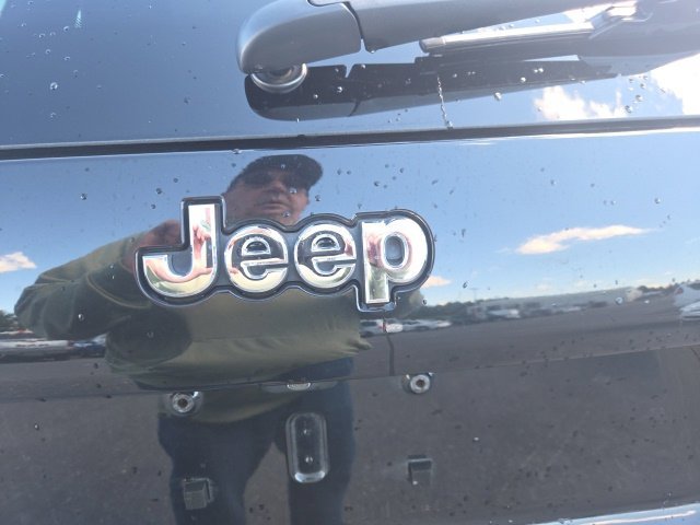Used 2020 Jeep Cherokee Limited AWD/4WD image 25