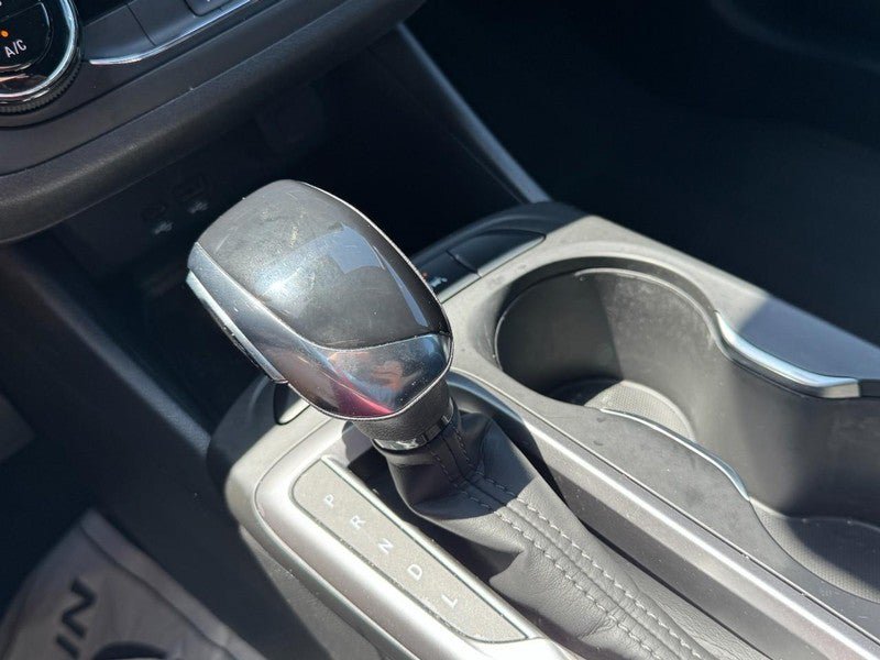 Used 2024 Buick Envista Preferred FWD image 19