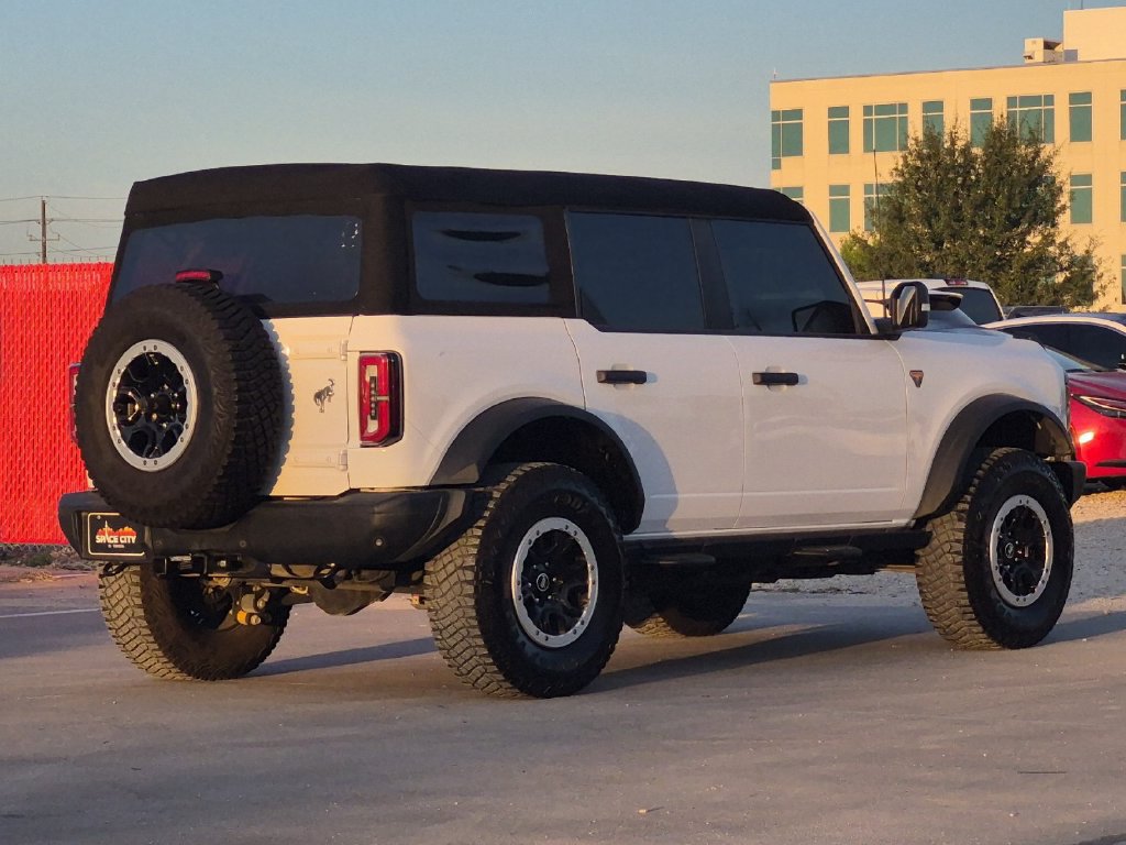 Used 2023 Ford Bronco Badlands AWD/4WD image 6