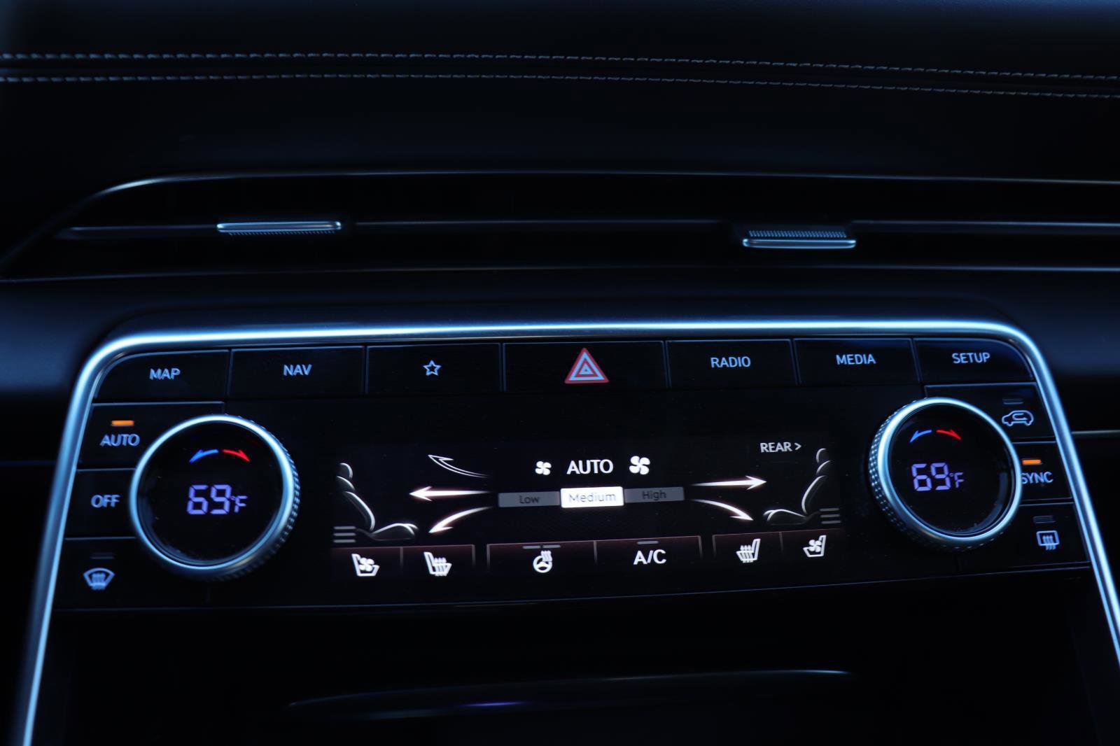 Used 2024 Genesis GV80 3.5T w/ Prestige Package image 37