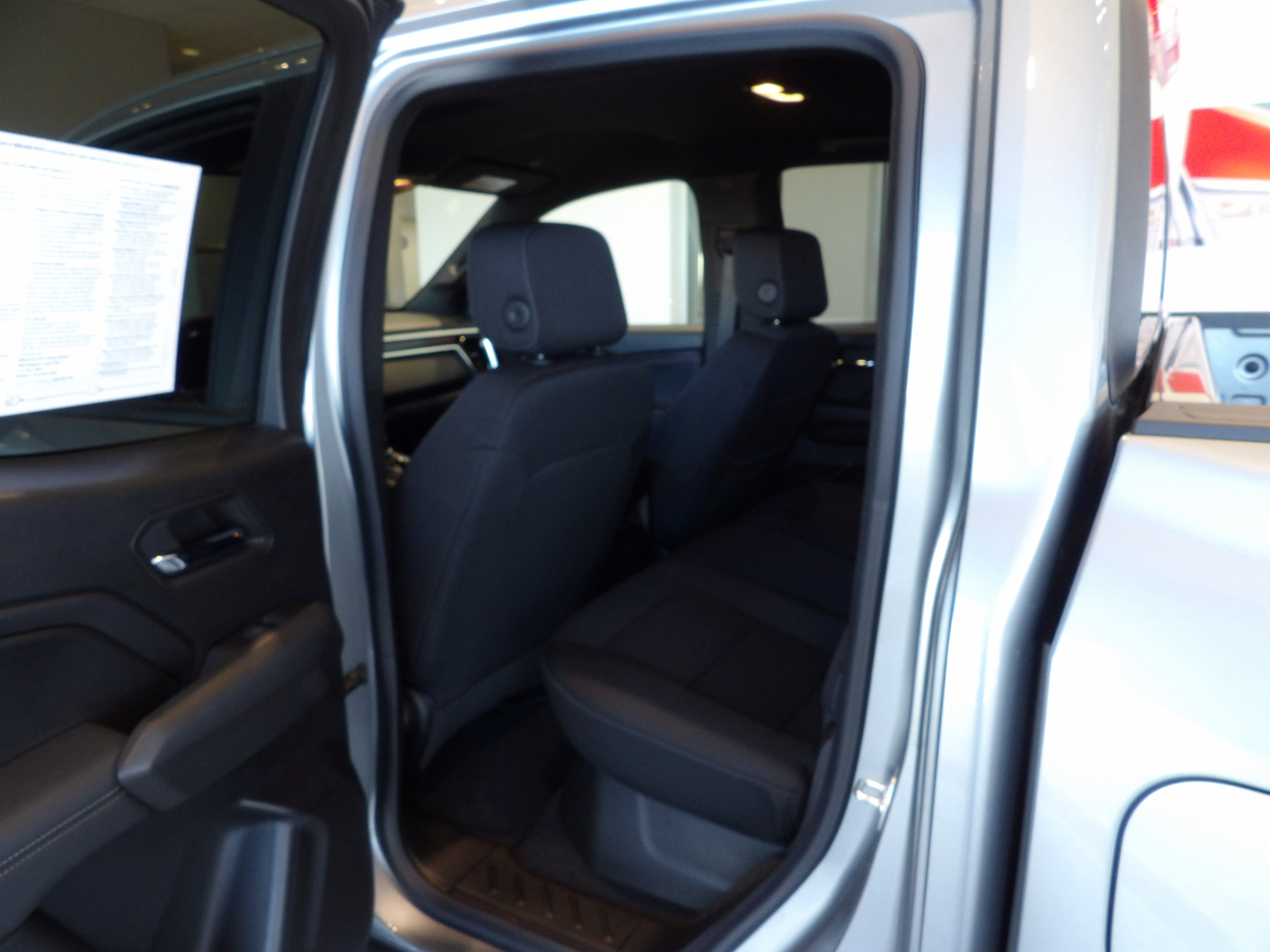 Used 2024 GMC Canyon Elevation w/ Convenience Package image 17