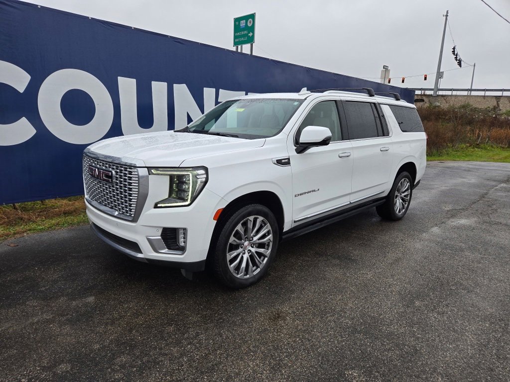 Used 2022 GMC Yukon XL Denali image 3
