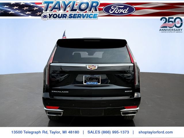 Used 2024 Cadillac Escalade Premium Luxury w/ LPO, Floor Liner Package AWD/4WD image 4