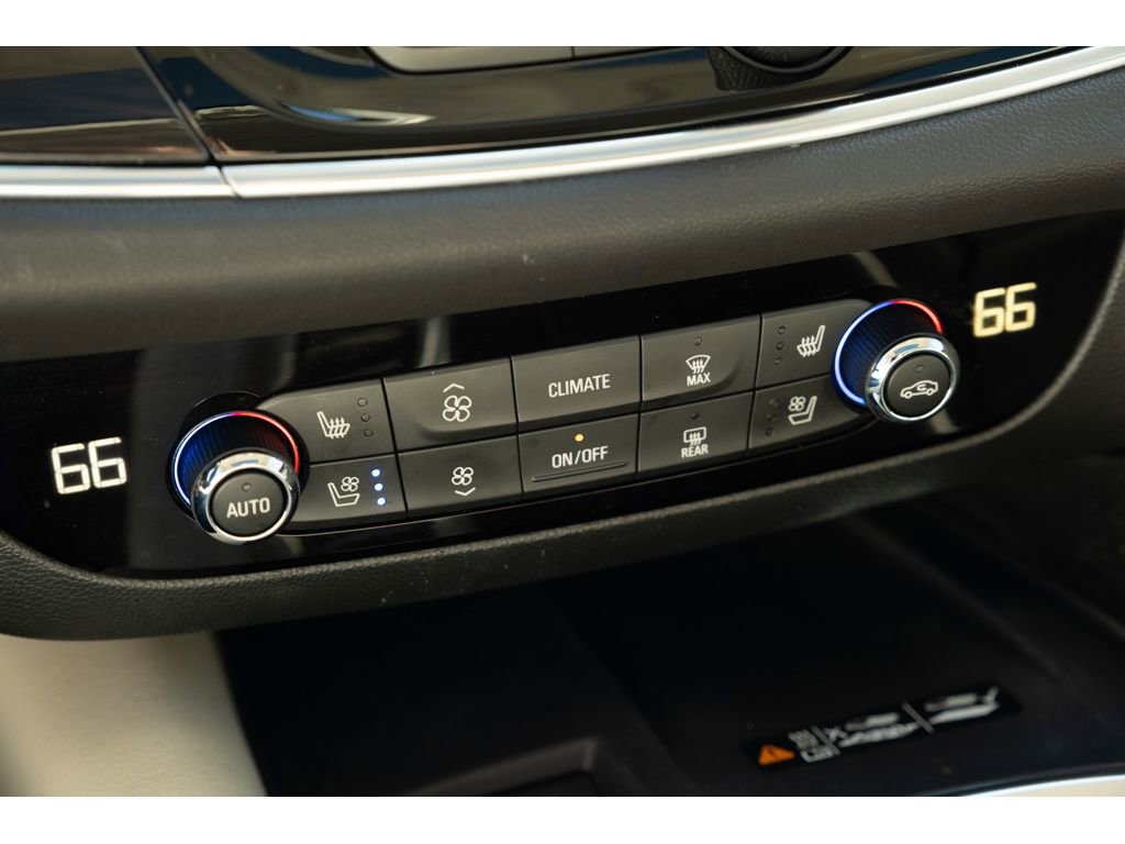Used 2022 Buick Enclave Premium w/ Experience Buick Package FWD image 29