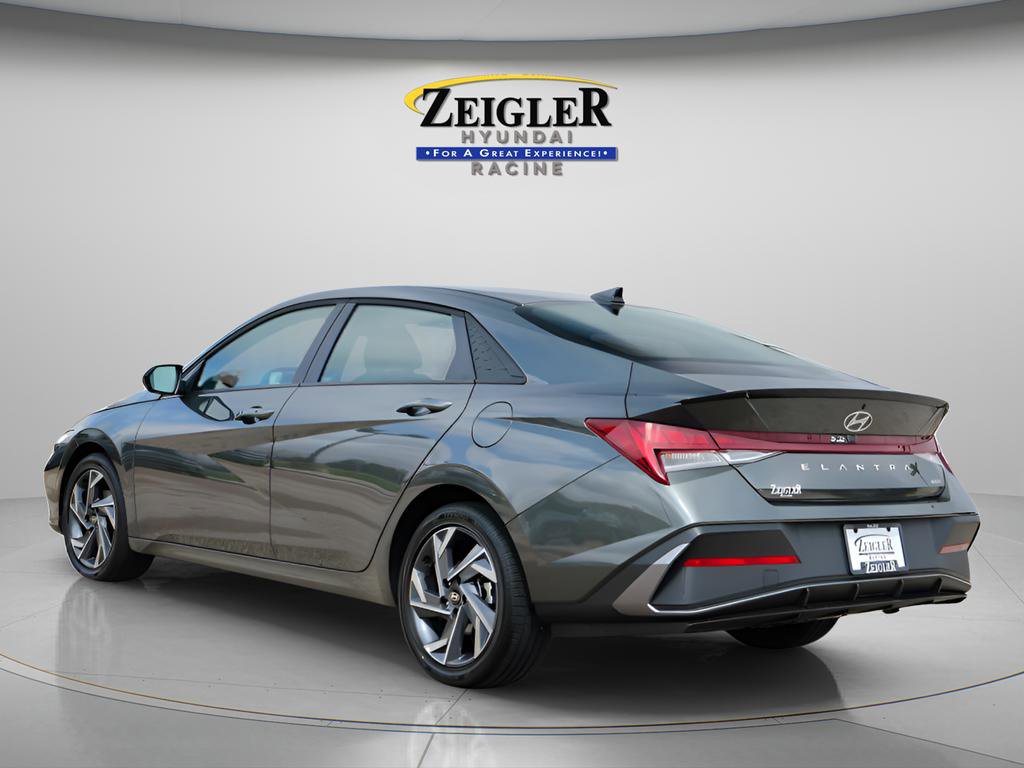 Certified 2025 Hyundai Elantra SEL FWD image 6