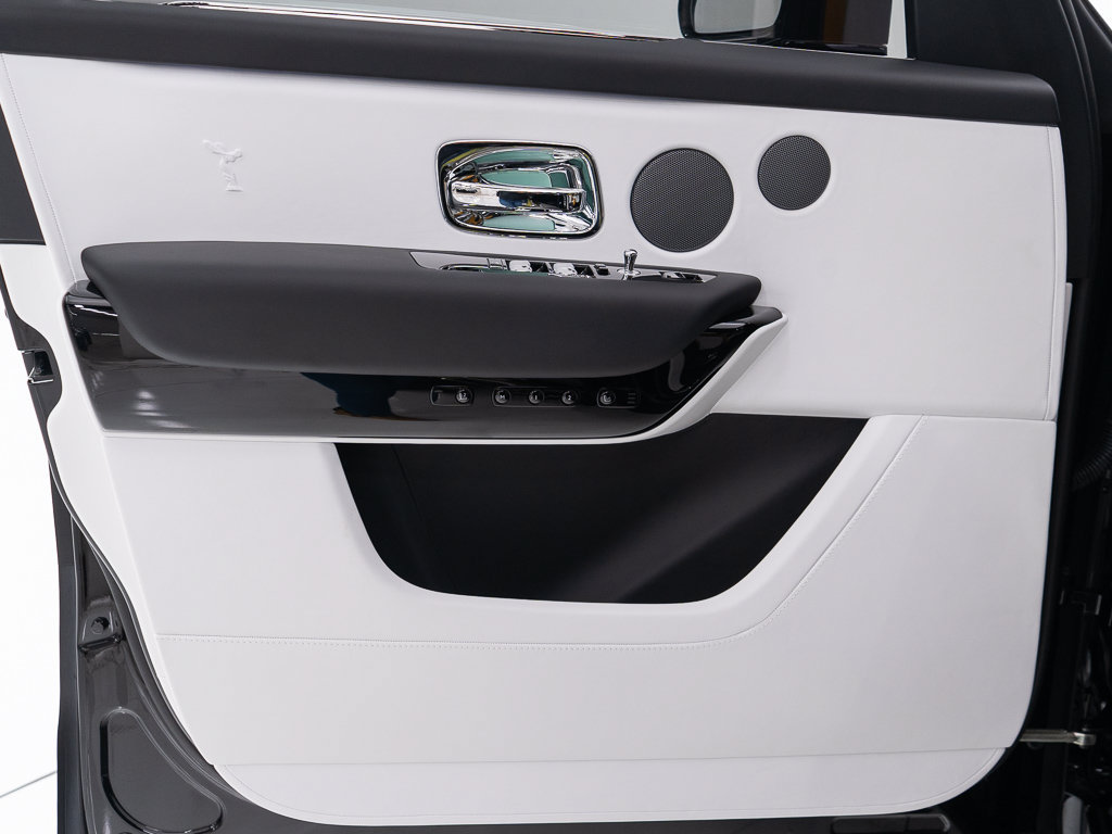 Certified 2026 Rolls-Royce Cullinan w/ Interior Detailing Package AWD/4WD image 12