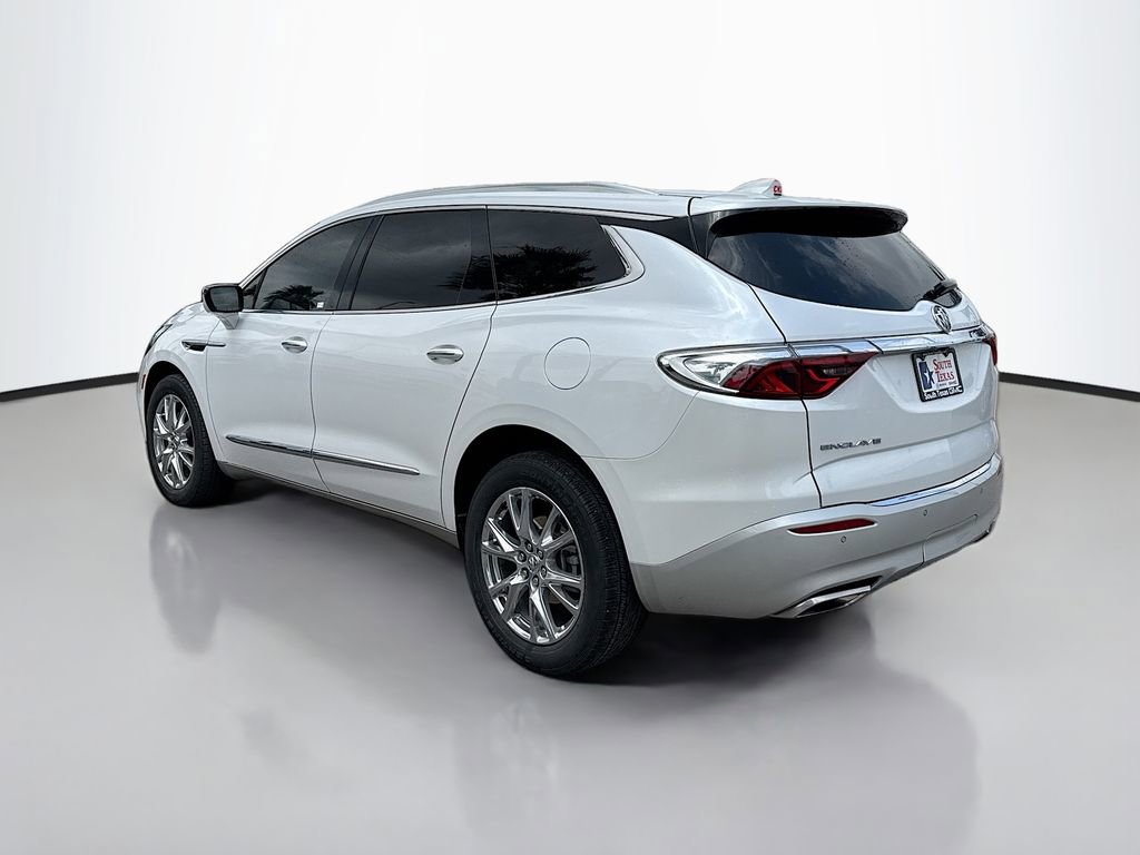 Used 2023 Buick Enclave Essence w/ Experience Buick Package FWD image 5