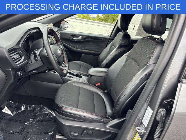 Certified 2025 Ford Escape ST-Line Select AWD/4WD image 3