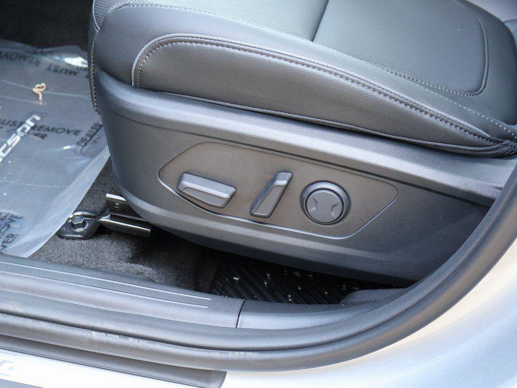 New 2026 Hyundai Tucson Limited image 25