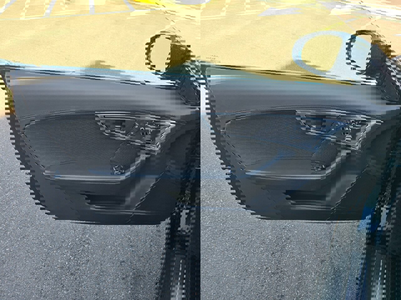 Used 2021 Jaguar F-TYPE R image 23