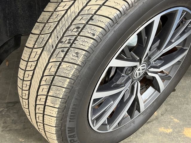 Used 2019 Volkswagen Tiguan SE image 39