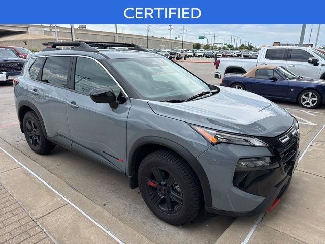 Used 2025 Nissan Rogue SV AWD/4WD image 2