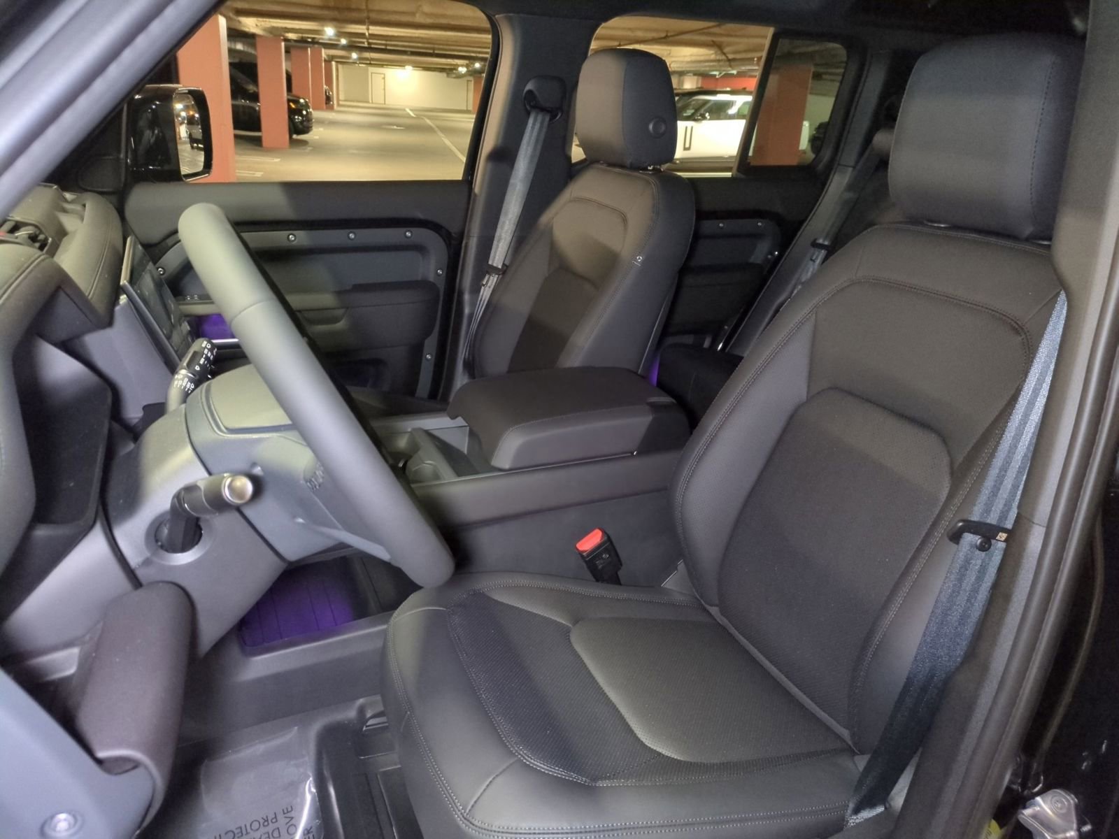 New 2026 Land Rover Defender 110 X-Dynamic SE image 15