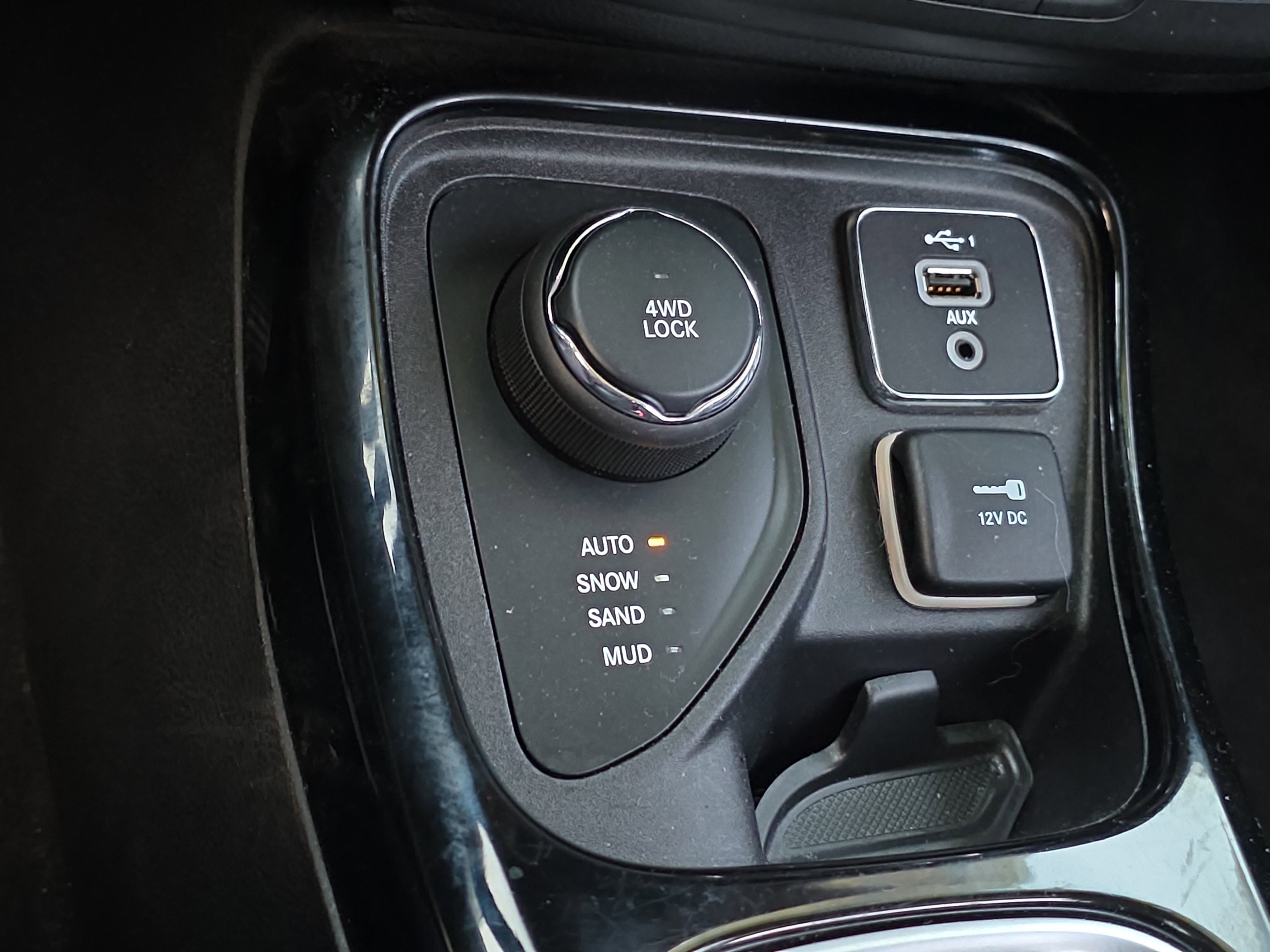 Used 2021 Jeep Compass Limited image 22