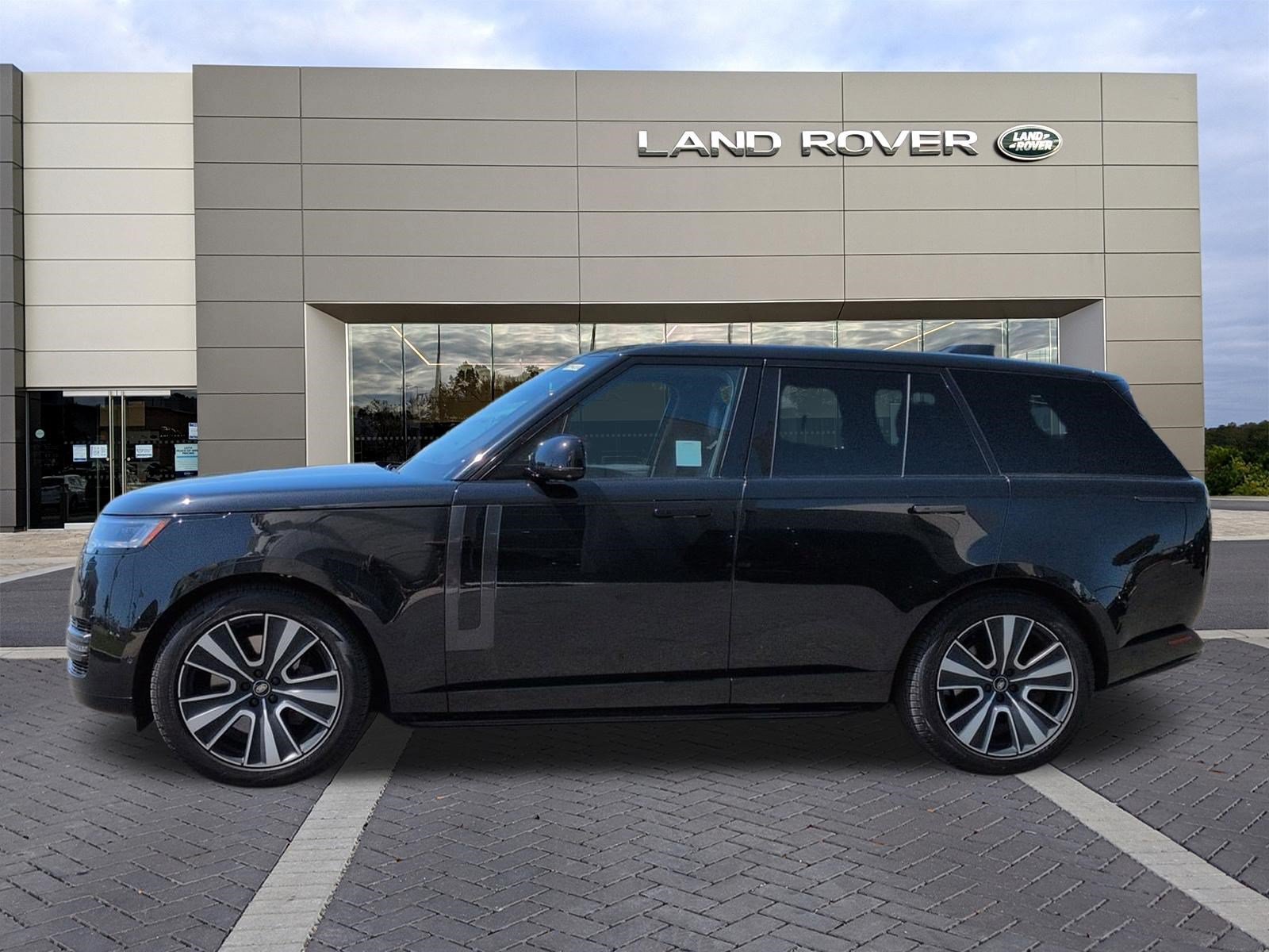Certified 2023 Land Rover Range Rover SE AWD/4WD image 8