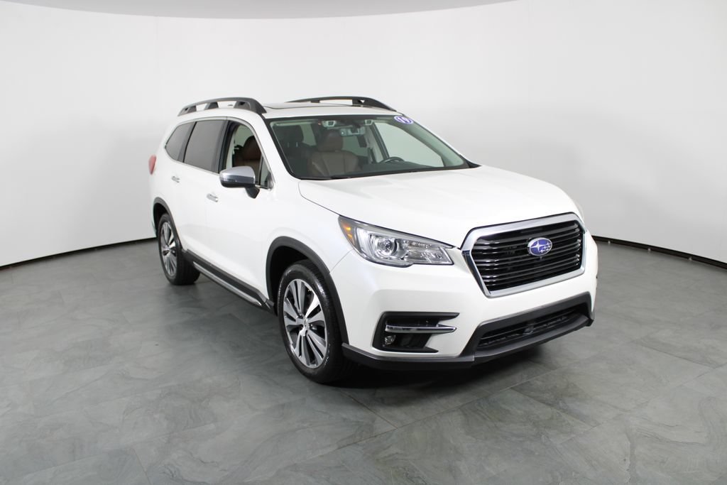 Used 2019 Subaru Ascent Touring w/ Popular Package #3 AWD/4WD image 4
