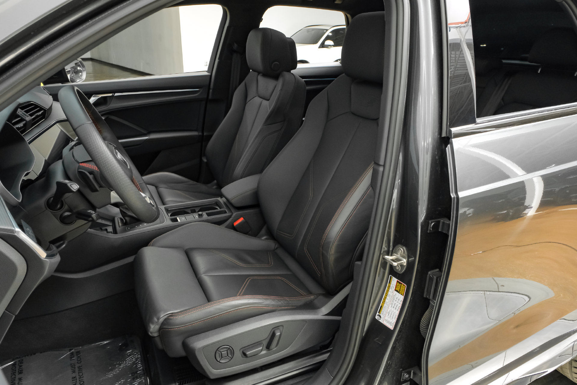 Used 2025 Audi Q3 2.0T Premium Plus AWD/4WD image 43