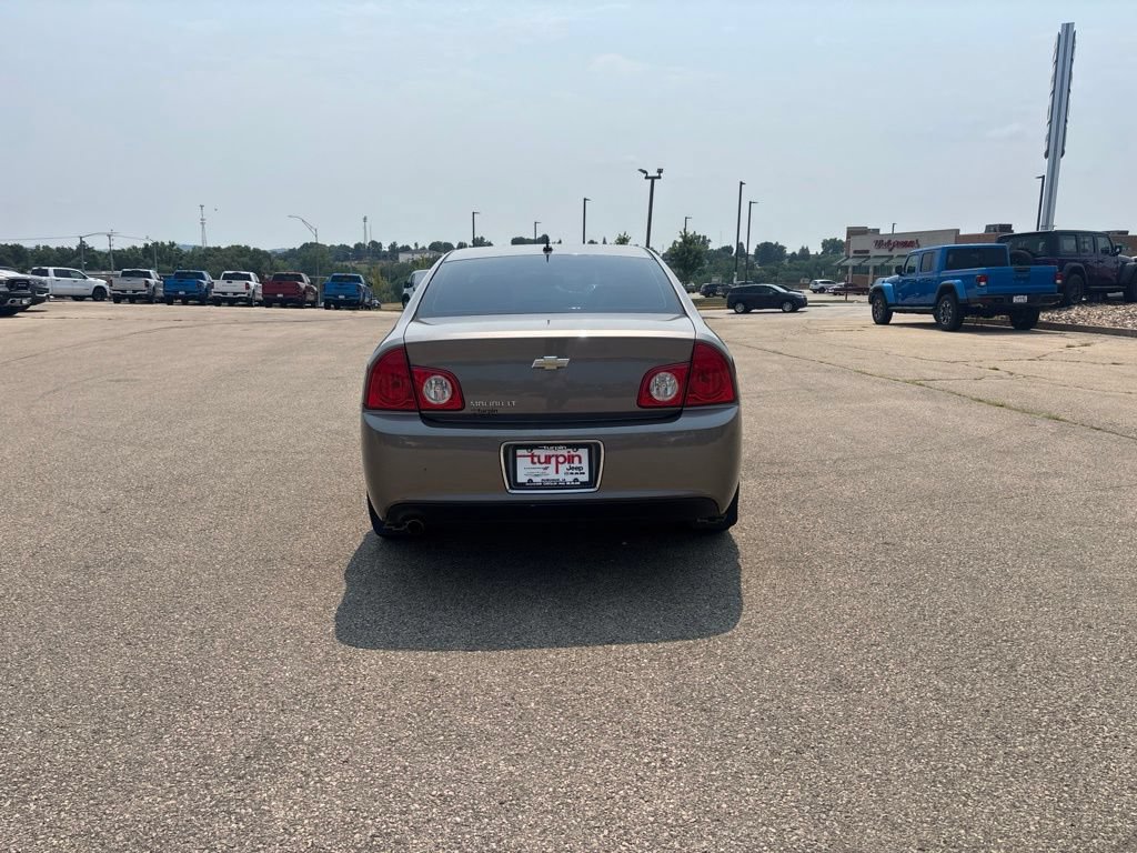 Used 2010 Chevrolet Malibu LT w/ Power Convenience Package FWD image 4