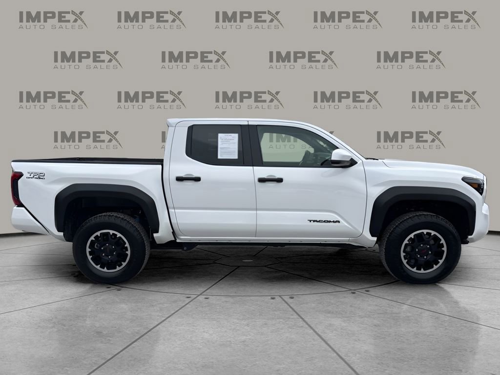 Used 2025 Toyota Tacoma TRD Off-Road image 6