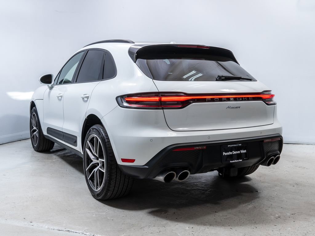 Used 2026 Porsche Macan AWD/4WD image 3