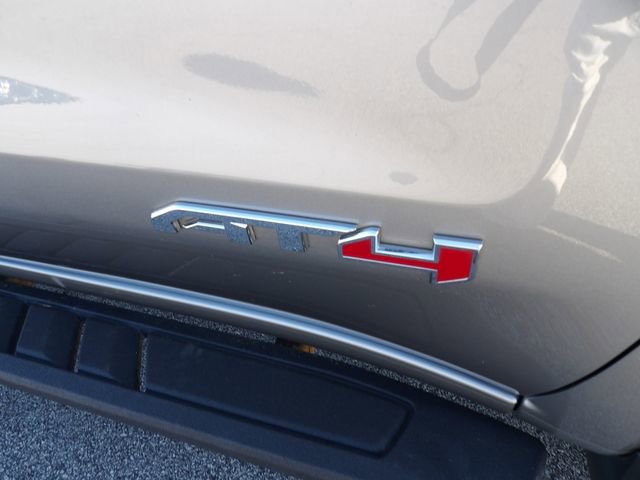 Used 2025 GMC Sierra 1500 AT4 w/ AT4 Premium Package AWD/4WD image 10
