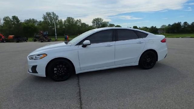 Used 2020 Ford Fusion SE FWD image 4