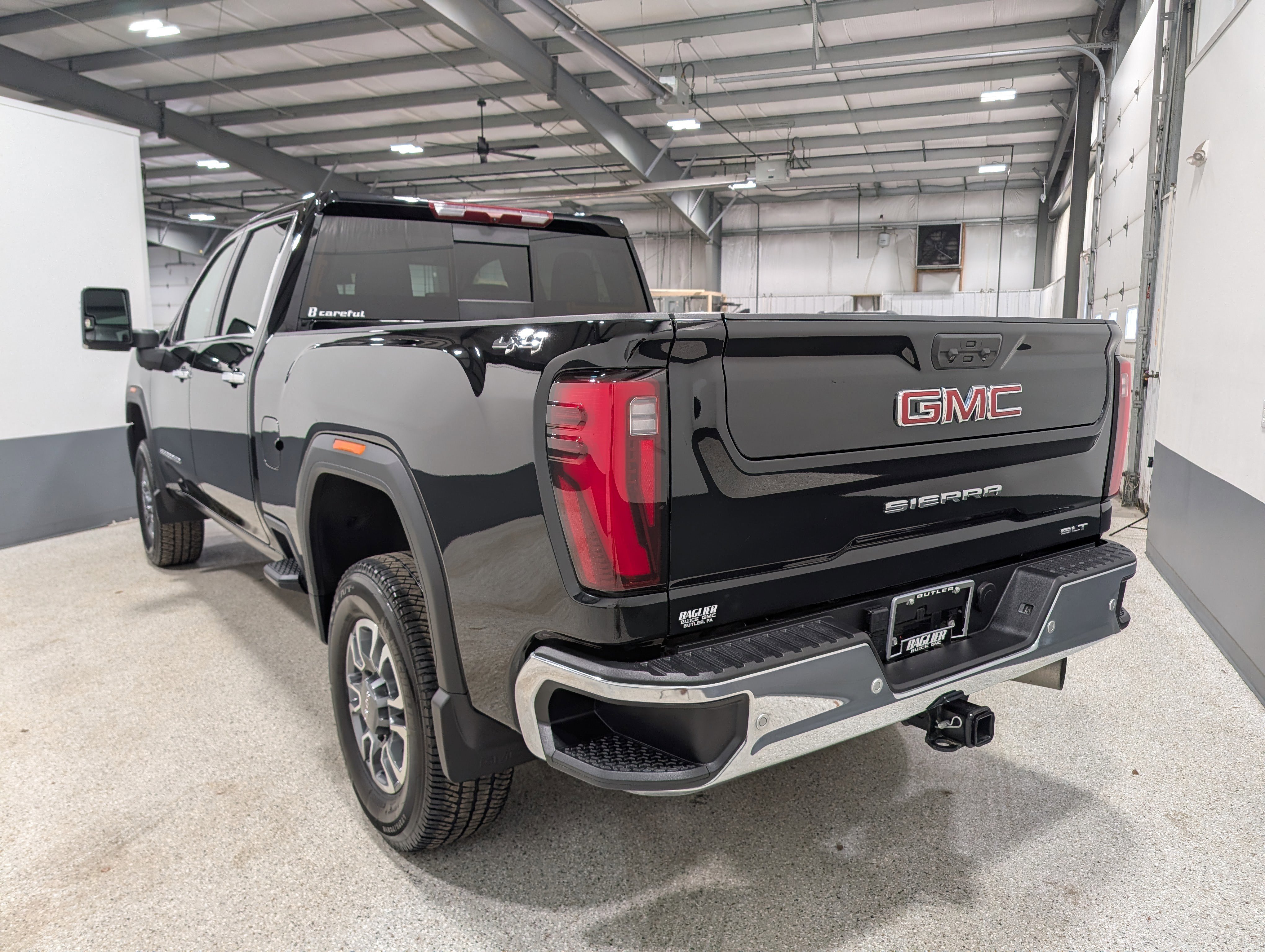 Used 2024 GMC Sierra 3500 SLT w/ SLT Convenience Package image 5