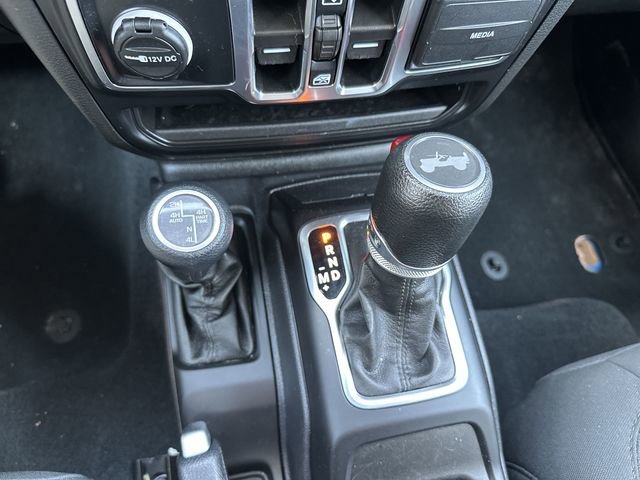 Used 2023 Jeep Wrangler Unlimited w/ Cold Weather Group AWD/4WD image 23