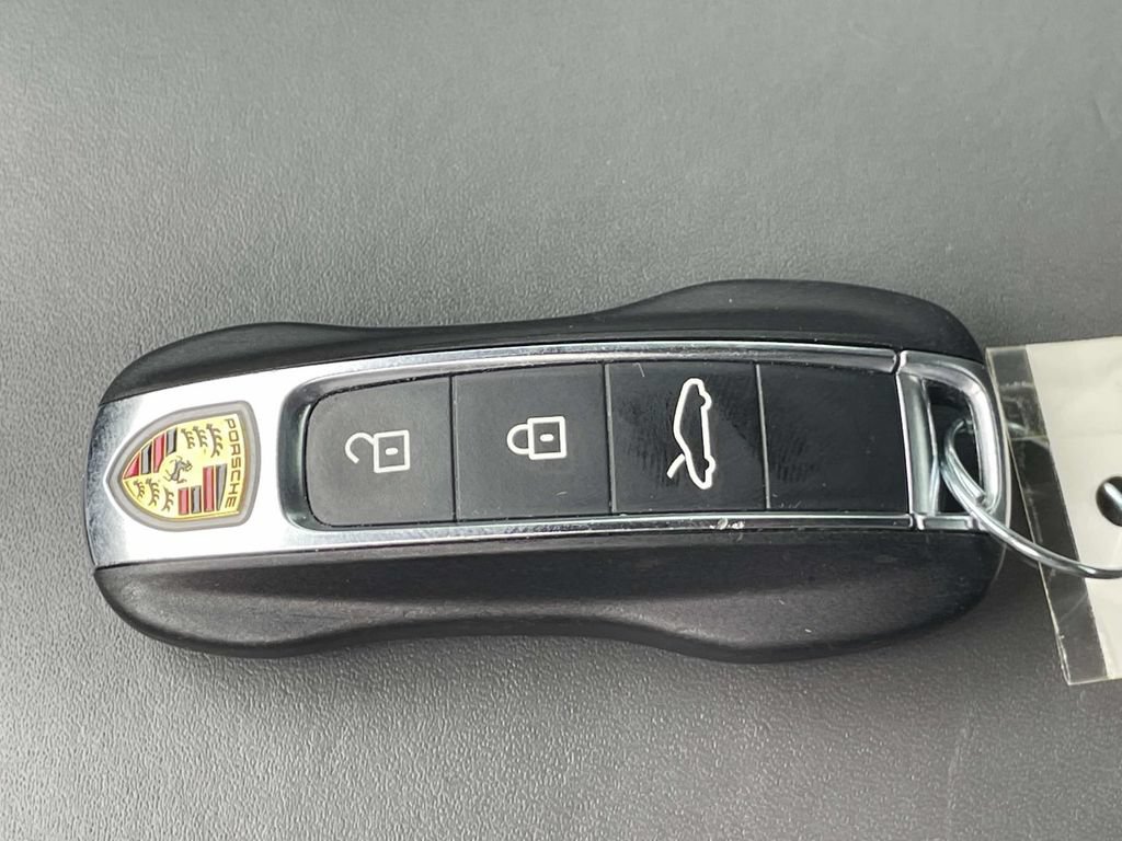 Used 2020 Porsche 911 Carrera S RWD image 42