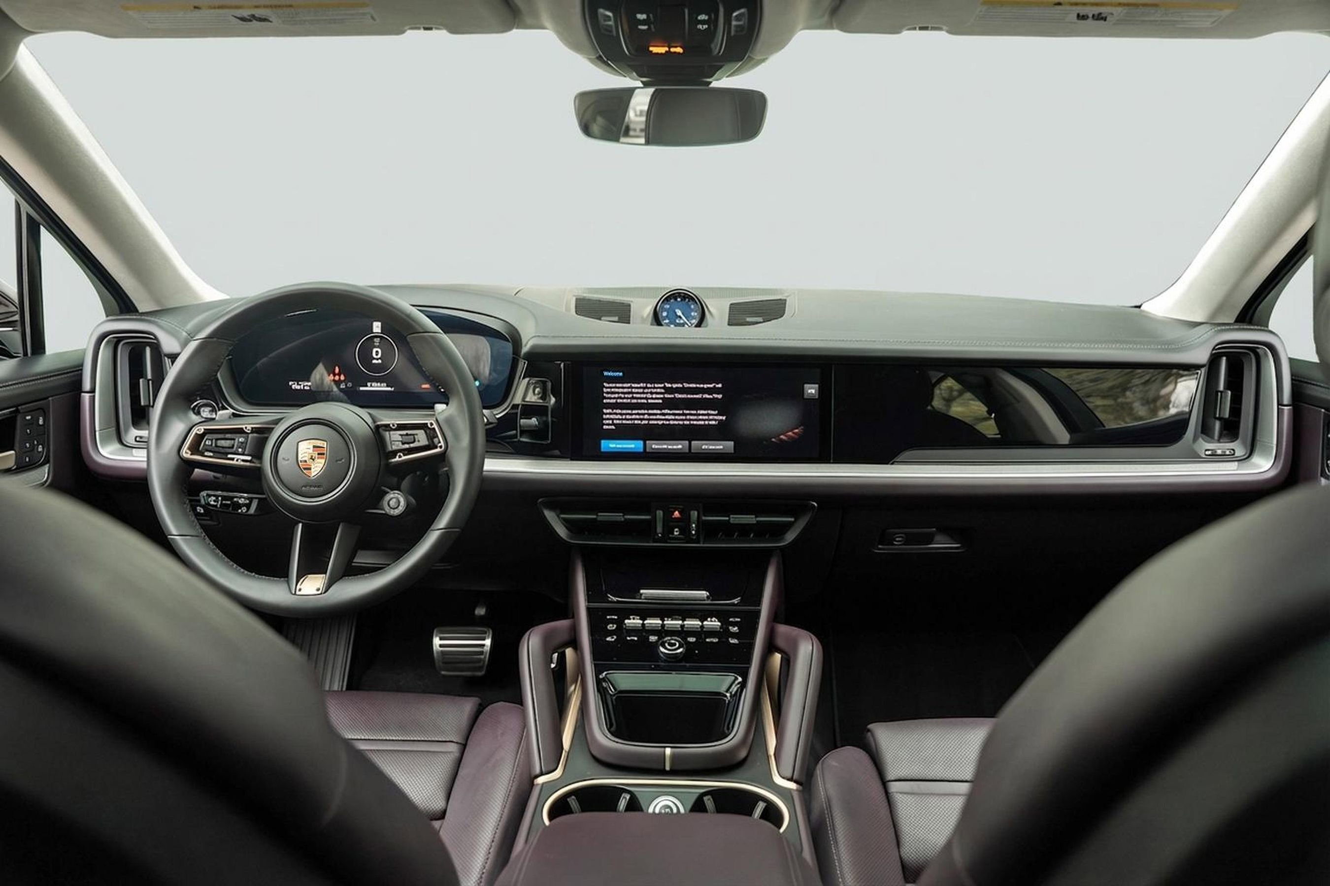 Used 2025 Porsche Cayenne S image 4