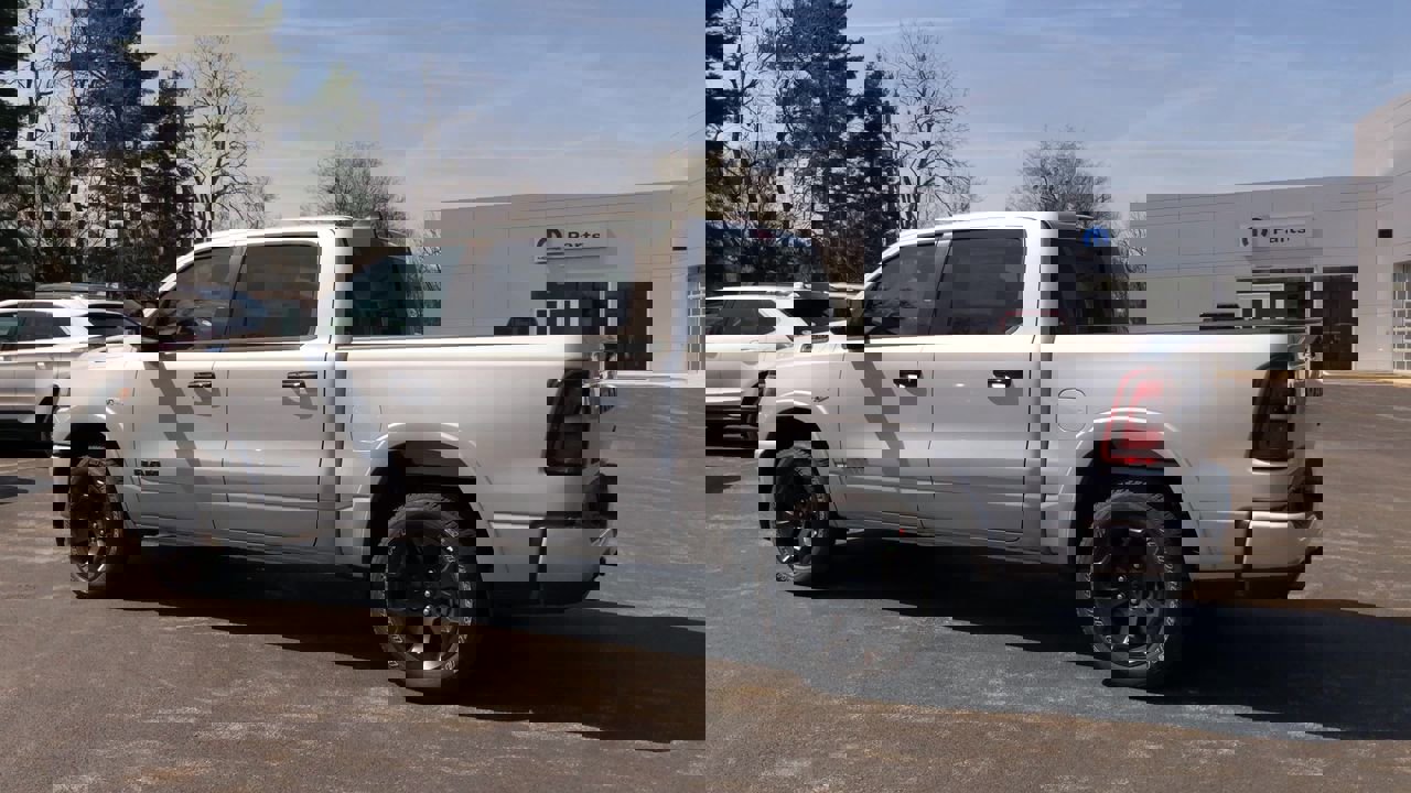 New 2026 RAM 1500 4x4 Crew Cab image 5
