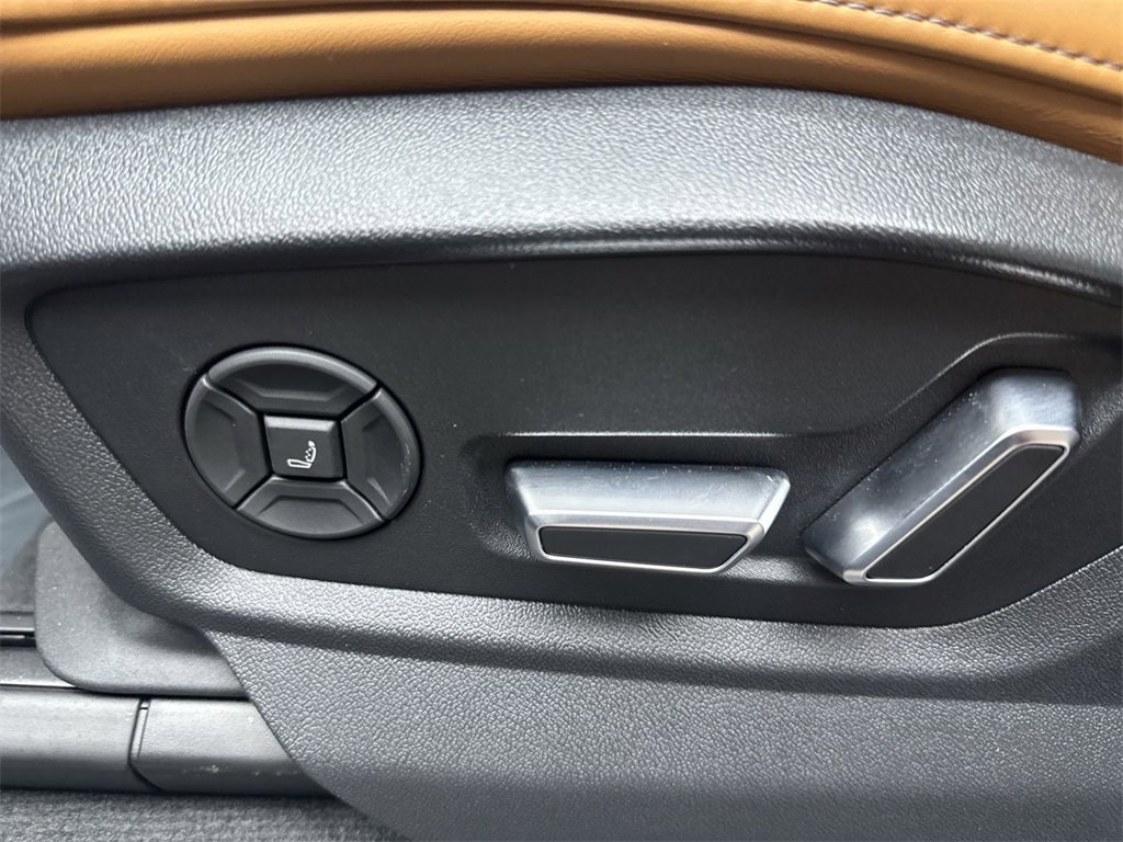 Used 2024 Audi RS Q8 w/ Black Optic Package image 12