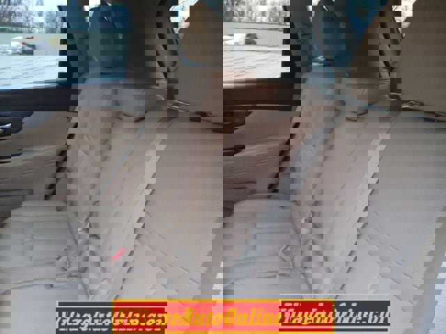 Used 2015 Nissan Rogue SL w/ SL Premium Package image 23