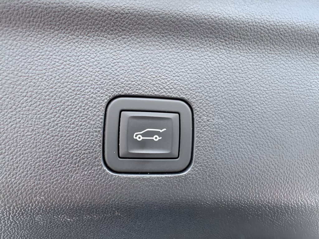 Used 2025 Chevrolet Tahoe LT AWD/4WD image 30