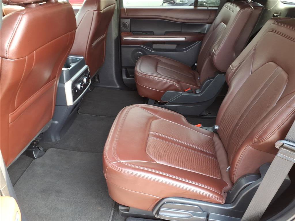 Used 2024 Ford Expedition Limited image 8