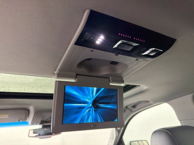 Used 2015 Chevrolet Tahoe LTZ AWD/4WD image 39