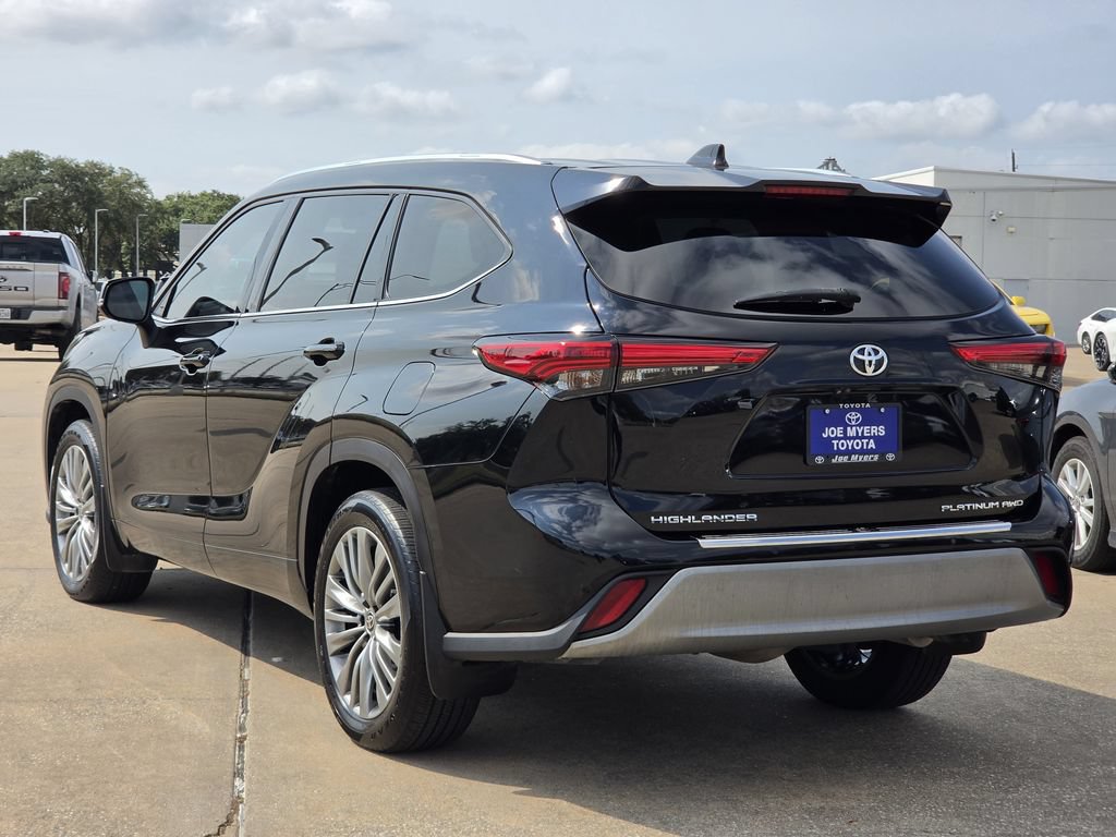 Used 2021 Toyota Highlander Platinum AWD/4WD image 7
