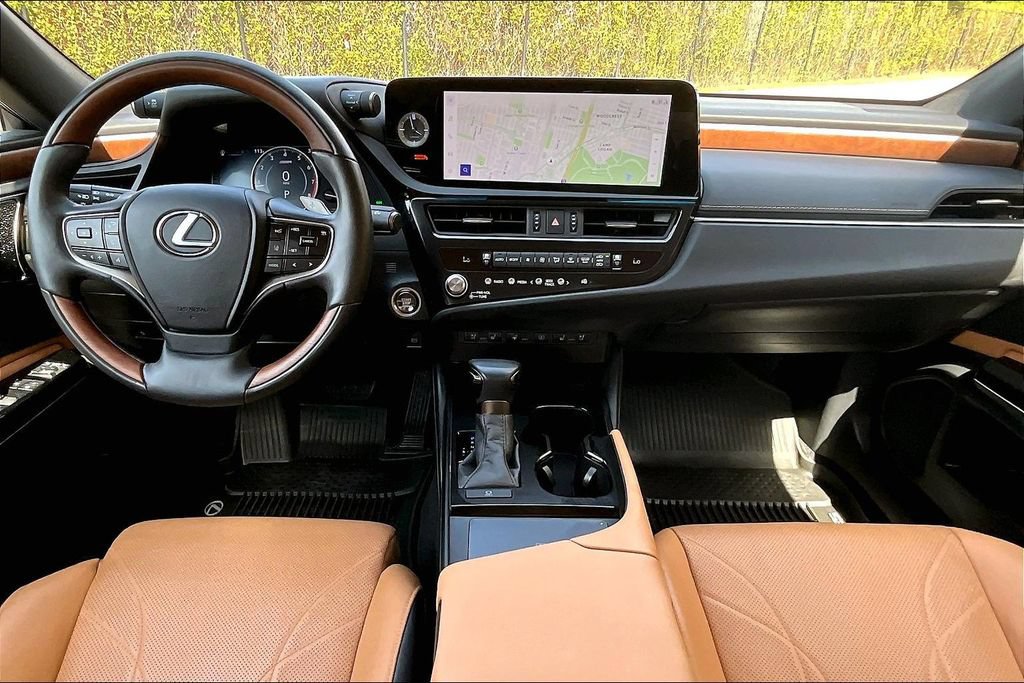 Used 2024 Lexus ES 350 Ultra Luxury w/ Accessory Package (Z2) FWD image 20