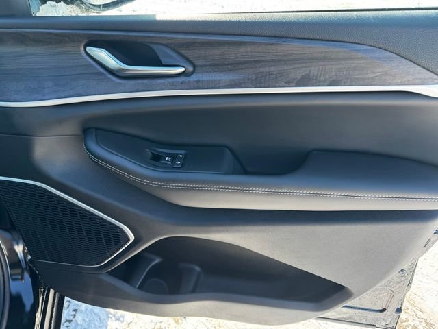 New 2026 Jeep Grand Cherokee Limited w/ Limited Altitude Package image 13