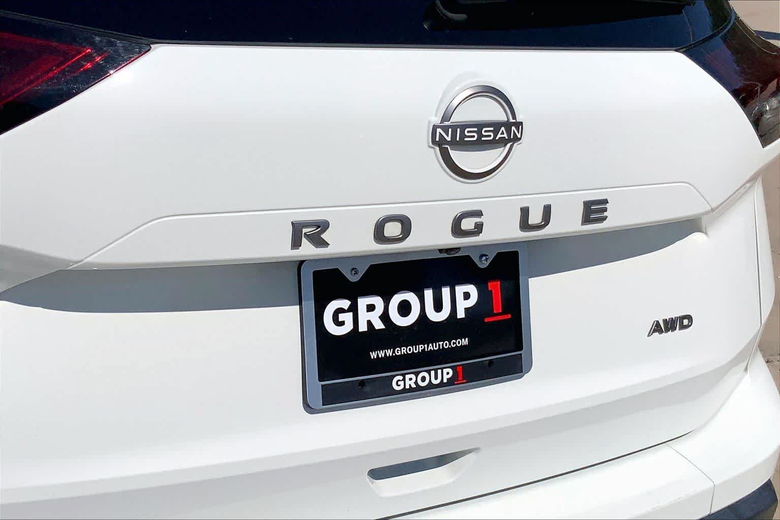 Used 2024 Nissan Rogue S AWD/4WD image 31