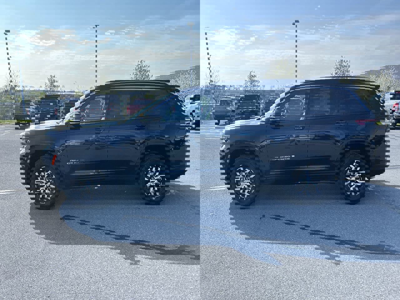 Used 2024 Jeep Grand Cherokee L Limited AWD/4WD video 4