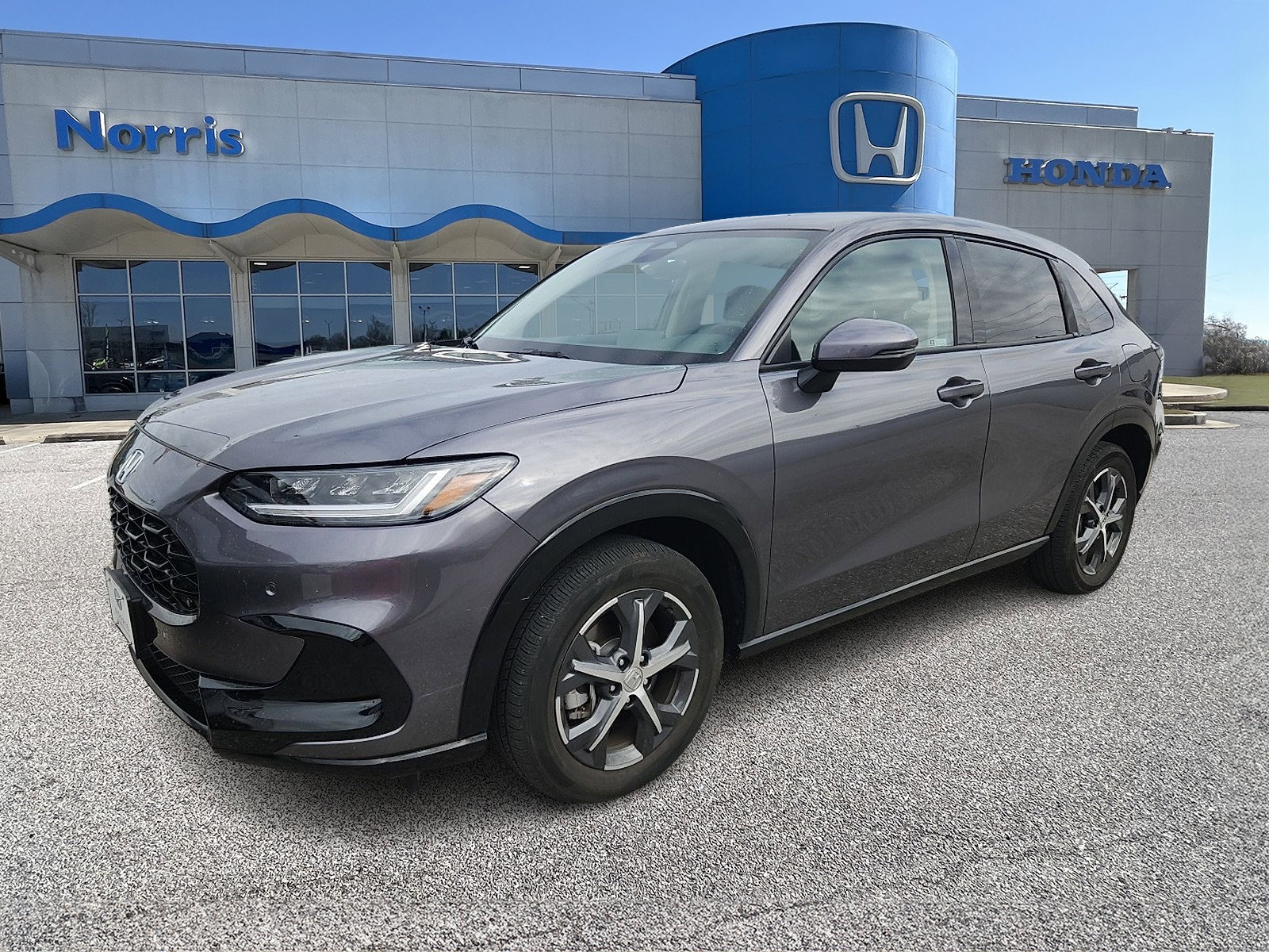 Used 2023 Honda HR-V EX-L image 2