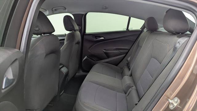 Used 2019 Chevrolet Cruze LS w/ LS Convenience Package FWD image 17