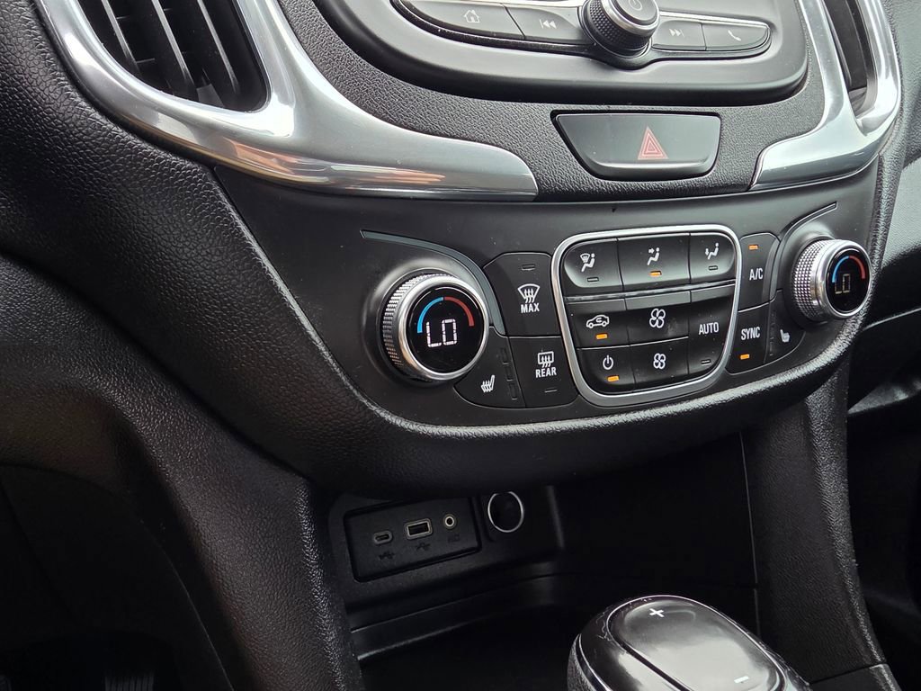 Used 2020 Chevrolet Equinox LT image 18
