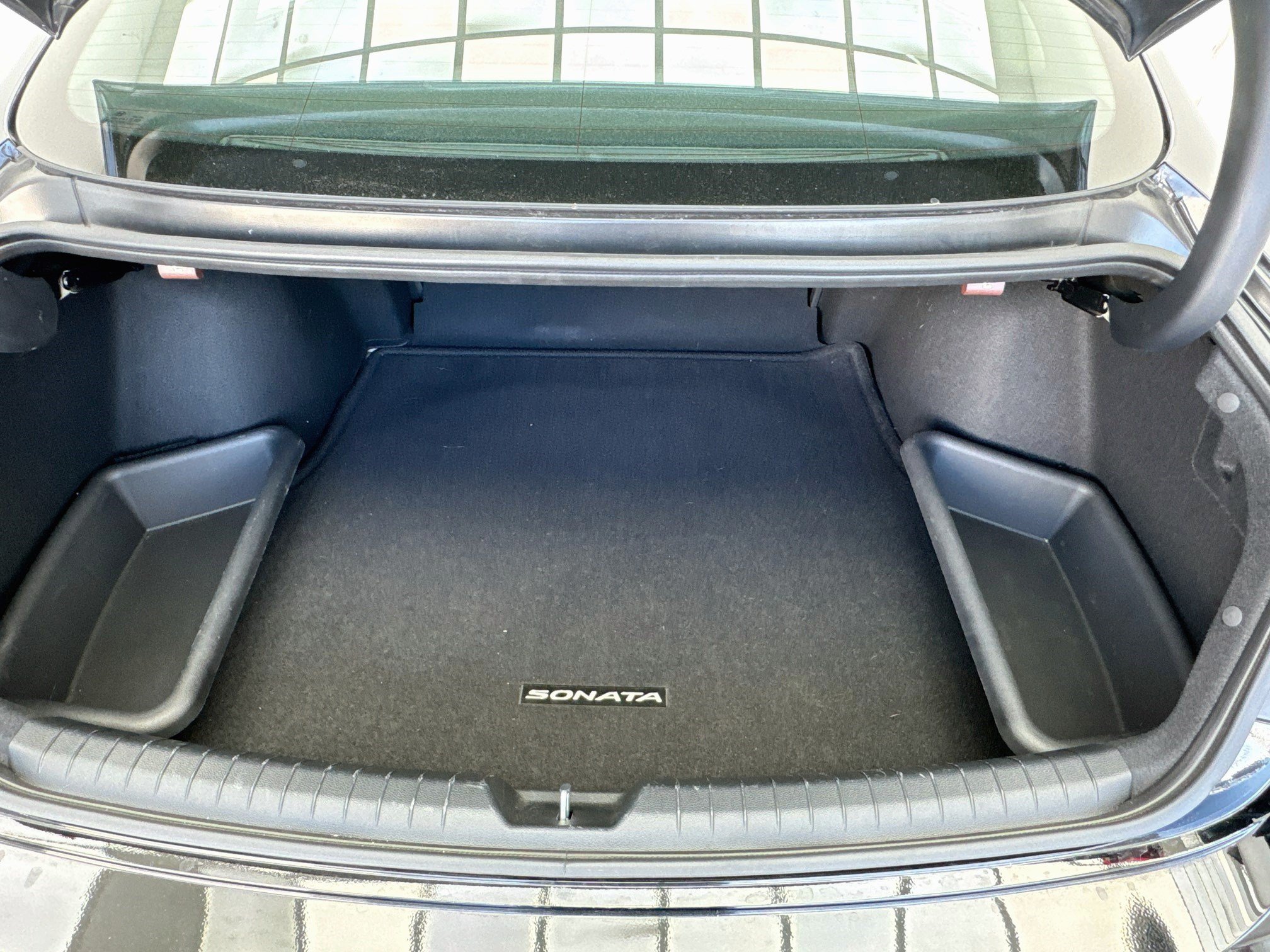Used 2023 Hyundai Sonata Limited w/ Cargo Package FWD image 18